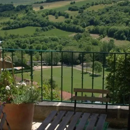 Montaigut-le-blanc, 2 Pieces, 2 Personnes - Fr-1-630-171 Montaigut-le-Blanc (Puy-de-Dome)